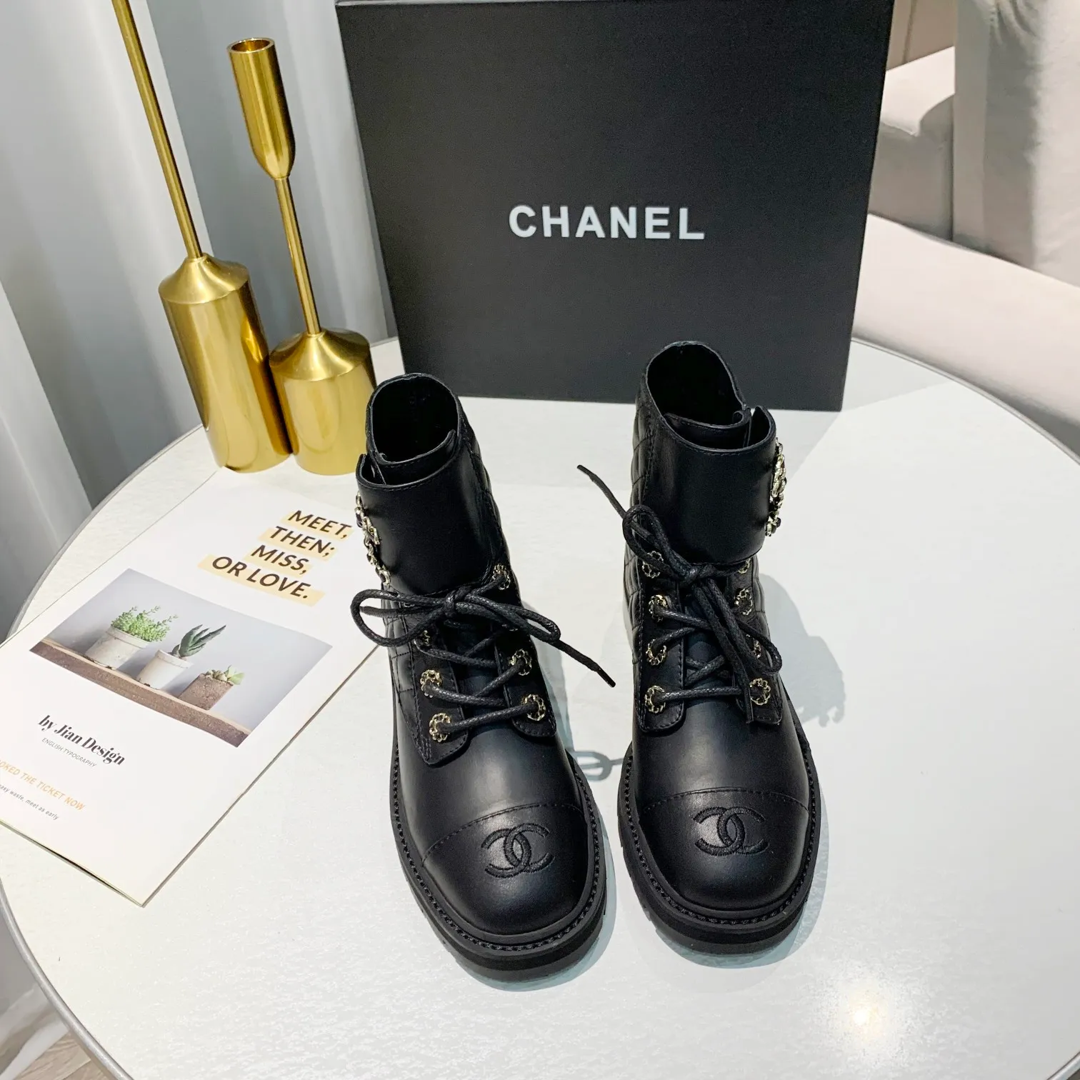 👟👟Ex-factory price 560👟👟 Women's shoes Women's clothing Women's shoes Women's clothing Women's shoes Women's clothing Women's shoes Women's clothing 2021CHANEL Chanel new style, 5-40, 34, 41 customized, fabric: cowhide, sheepskin lining, heel height 3cm, color: black, apricot, white,. Original 1:1 hardware fasteners, welcome to compare.